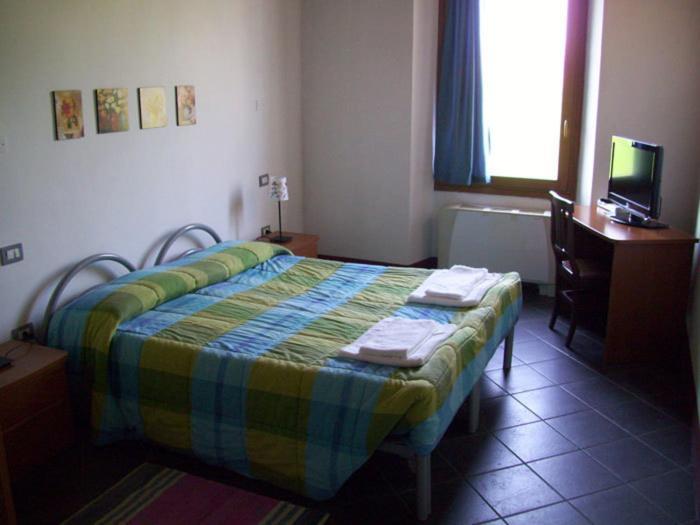 Cascina Maggia Guest House Бреша Стая снимка