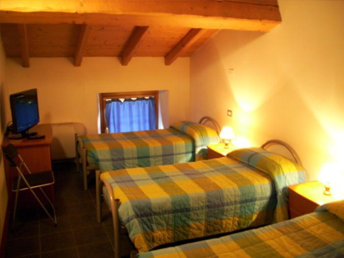 Cascina Maggia Guest House Бреша Стая снимка